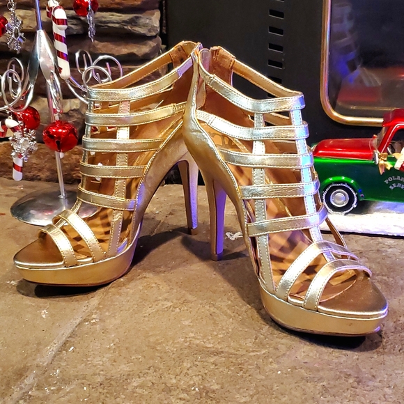 Fergalicious by Fergie Heels - Picture 3 of 10